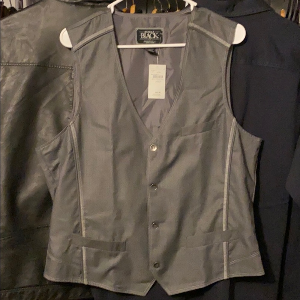 Buckle Black Standard Fit Vest